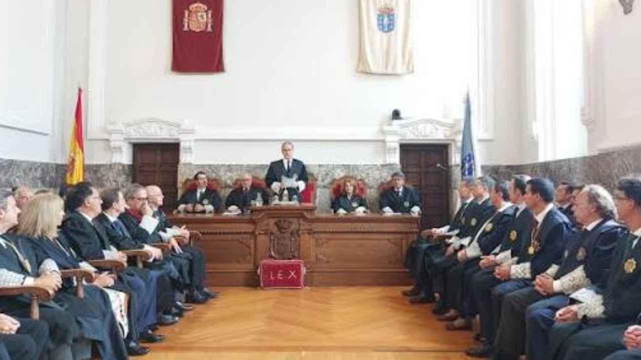 Magistrados durante un acto institucional en el Tribunal Superior de Xustiza de Galicia