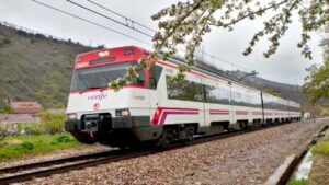 Renfe prevé ampliar los abonos digitales en iPhone en 2027 para validar los viajes desde el móvil