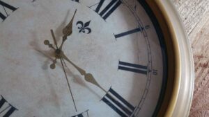 El cambio de hora del 25 de octubre puede sumar una hora a los turnos nocturnos en España