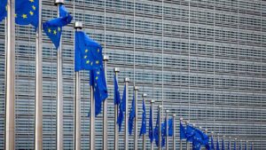 Bruselas prevé 440.000 empleos menos de los esperados en 2026 por la energía, aunque la ocupación seguirá creciendo