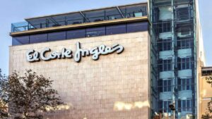 El Corte Inglés necesita más de 6.300 personas para reforzar tiendas, logística y pedidos online en Navidad