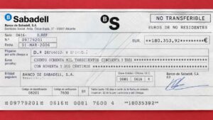 El Supremo obliga a Bankinter a pagar 180.353,92 euros por permitir que un tercero cobrara un cheque sin autorización