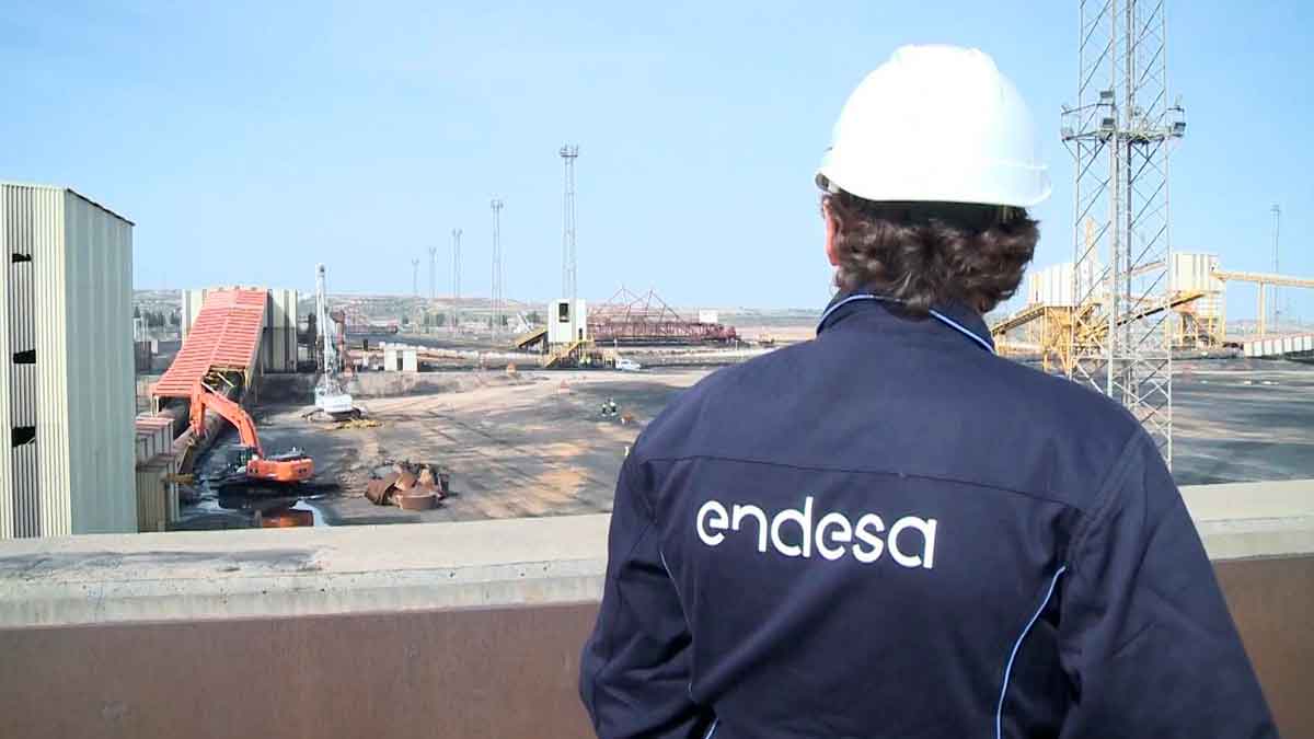 Endesa necesita personal para cubrir estos puestos de trabajo contratos indefinidos a jornada completa.