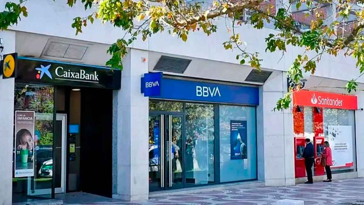 Esta es la cantidad de dinero que la ocu recomienda tener en el banco.