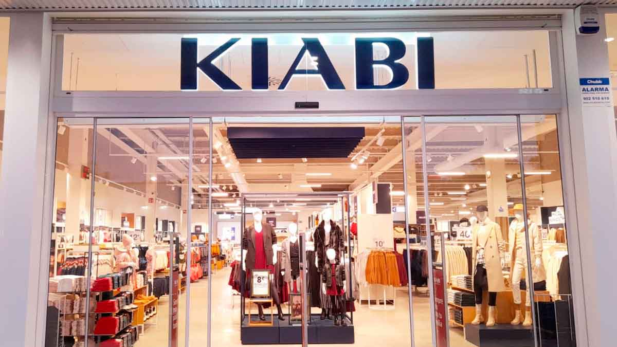 Kiabi busca personal para trabajar en sus tiendas contratos indefinidos a jornada completa.