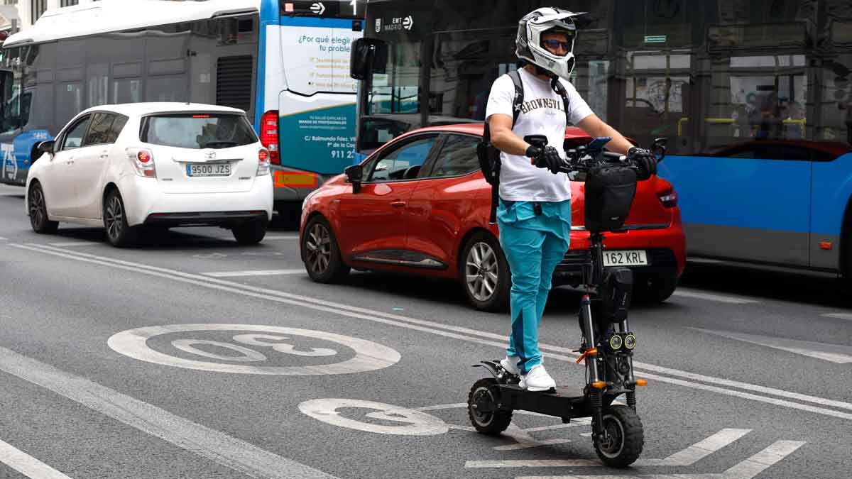 Nueva normativa de la dgt para la circulacion de los patinetes electricos.