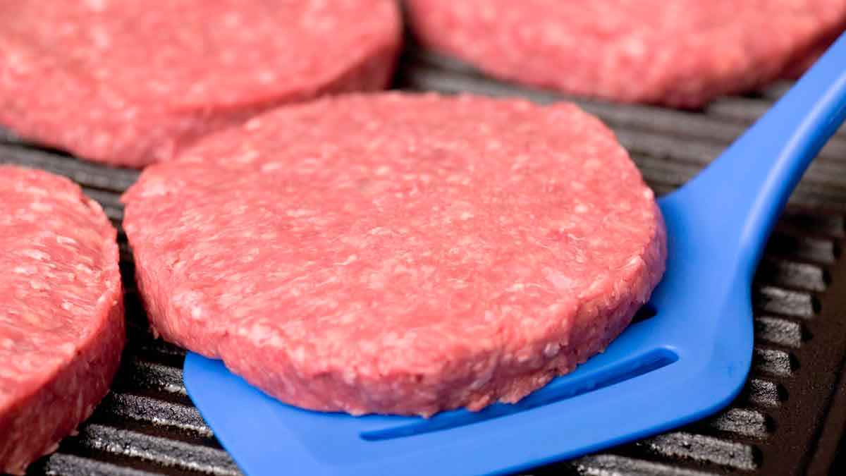 Las autoridades sanitarias advierten sobre la carne que es peligrosa dar a los niños